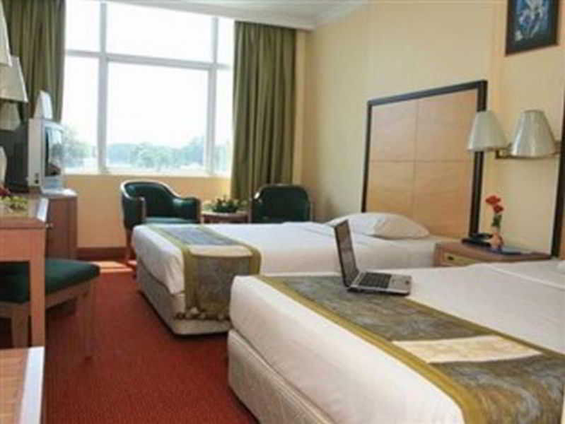 Rhr Hotel Kajang Exterior foto